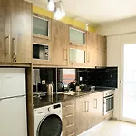 Perfekt Geschnittene 3-raum-wohnung Fuer Familien Peraía