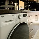Perfekt Geschnittene 3-raum-wohnung Fuer Familien * Peraía
