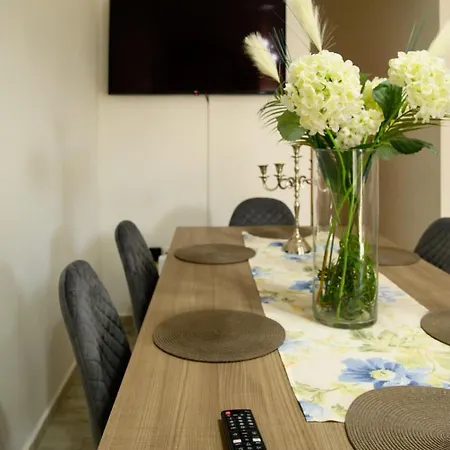 Lejlighed Perfekt Geschnittene 3-raum-wohnung Fuer Familien Peraía